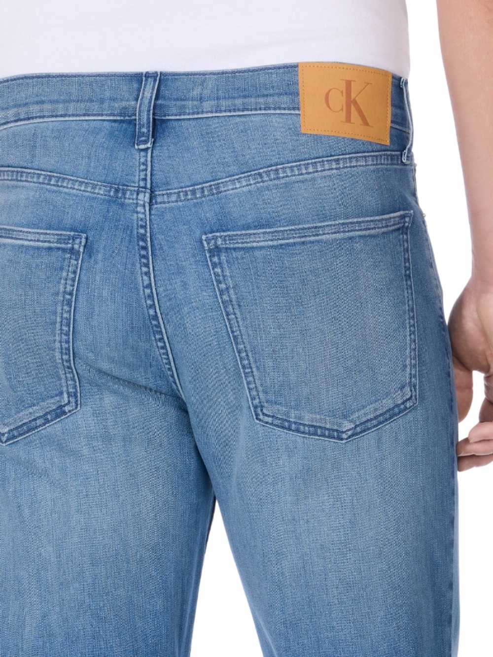 Authentic Calvin Klein straight fit 32 X 34 men jeans light wash